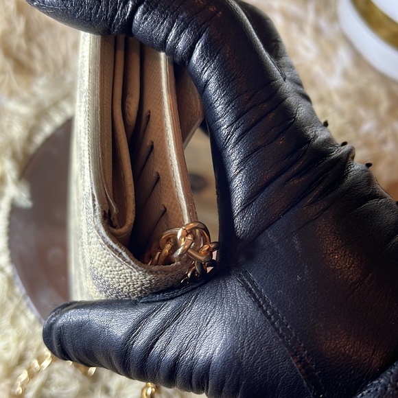 Louis Vuitton Damier International Wallet - Picture 9 of 11